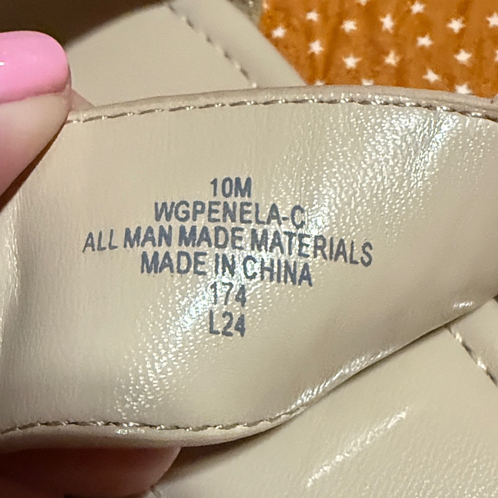 Guess Beige/Tan Logo Strap Ankle Strap Sandals - Picture 3 of 7